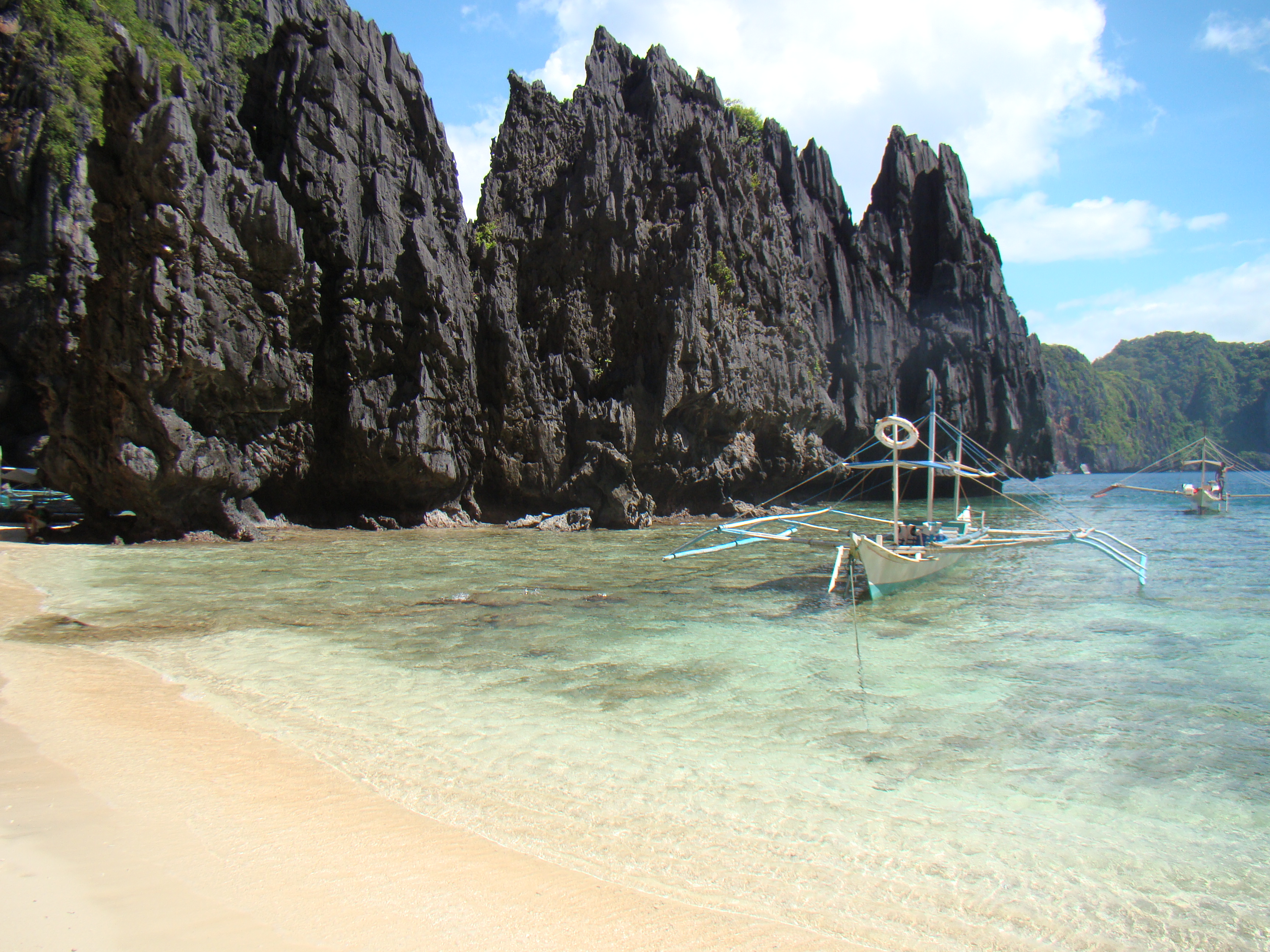 Filipini 2012 – El Nido – bar & island hopping
