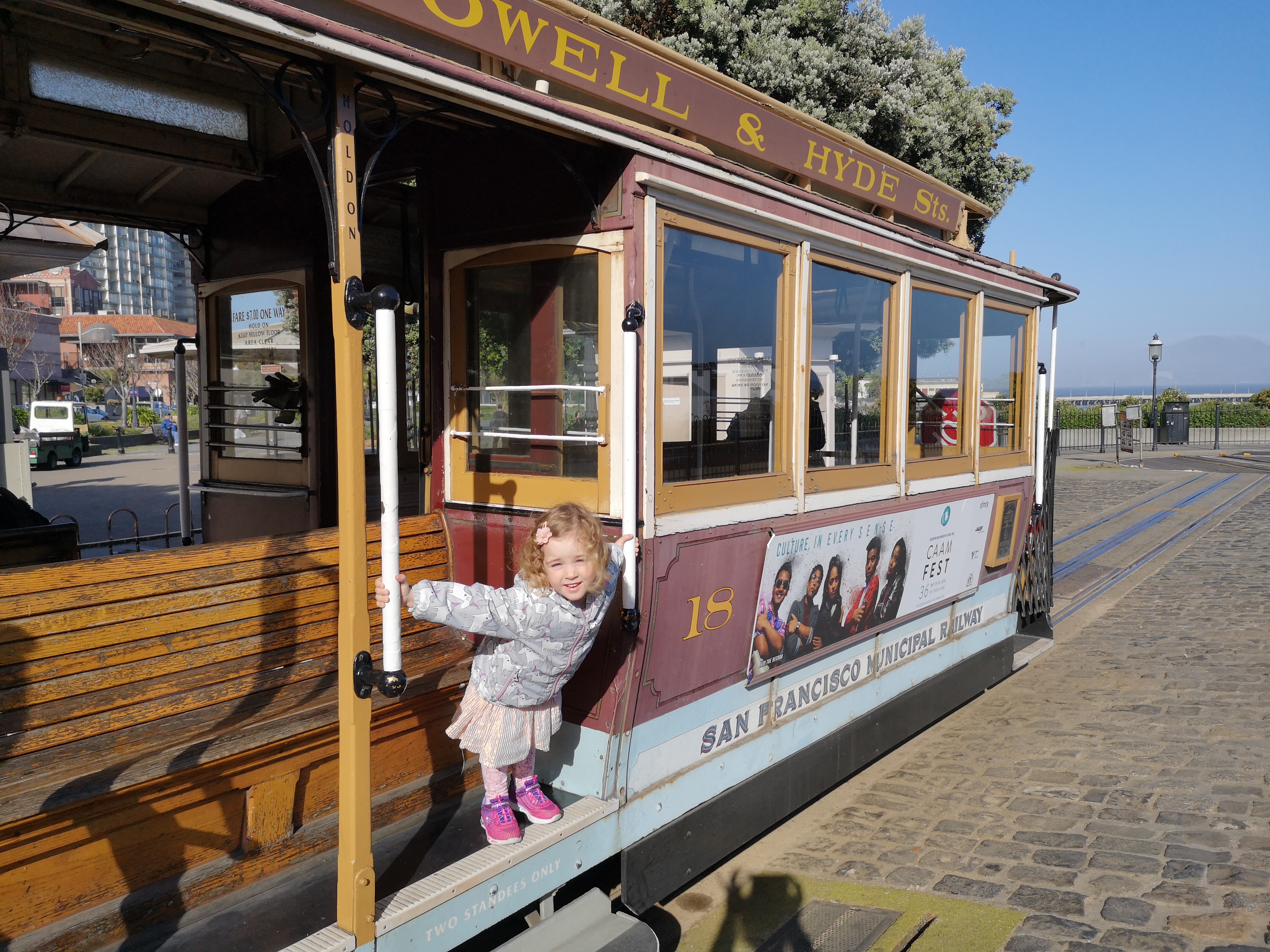 ZDA 2018 – For those who come to San Francisco, be sure to wear some flowers in your hair 🎶🎵